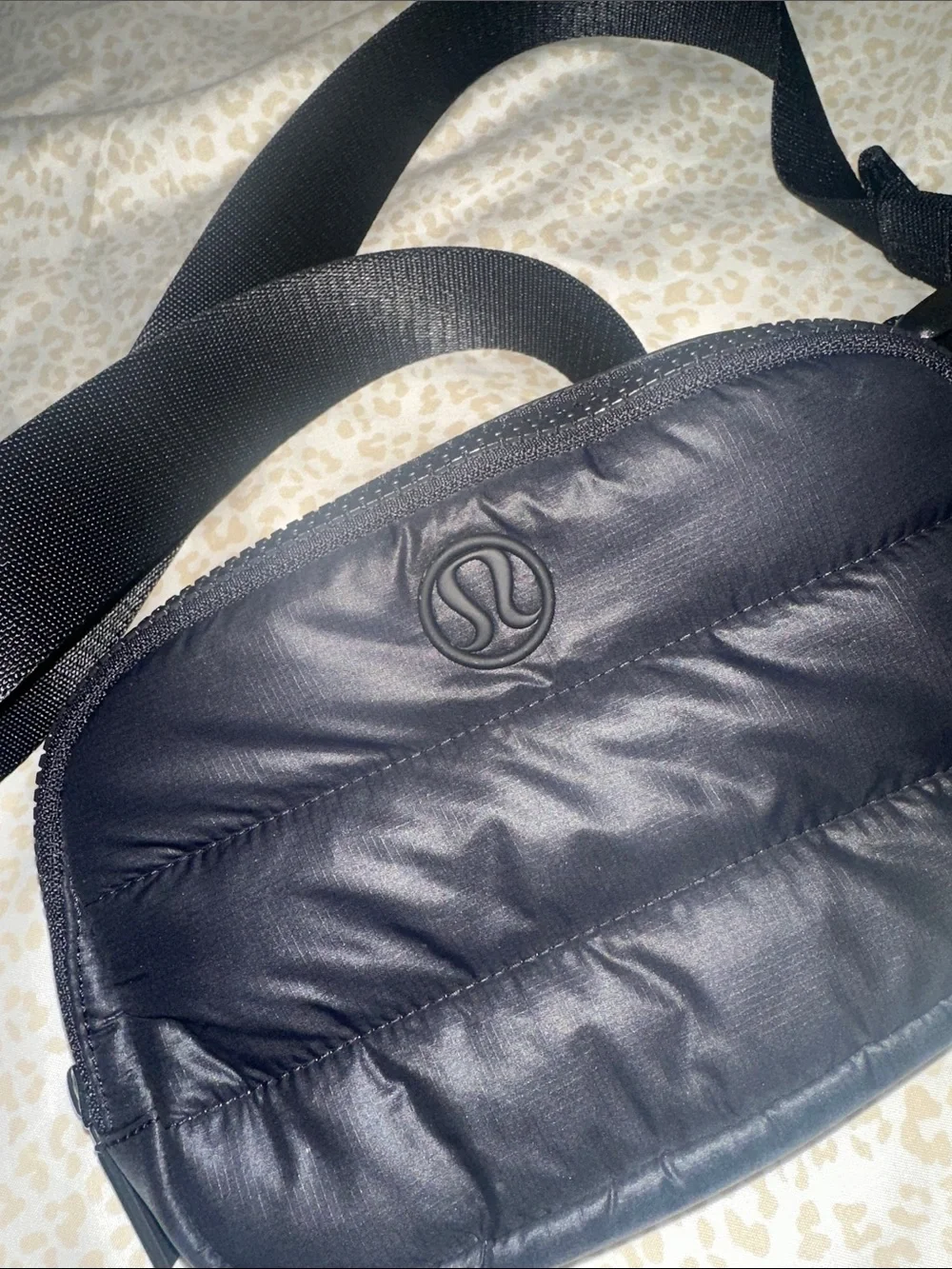 lululemon athletica Black Quilted Belt Bag - Picture 2 of 4